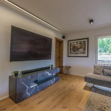 Luxury Mountain With Private Sauna And Underground Parking Apartment *
