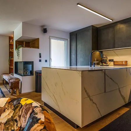 Luxury Mountain With Private Sauna And Underground Parking