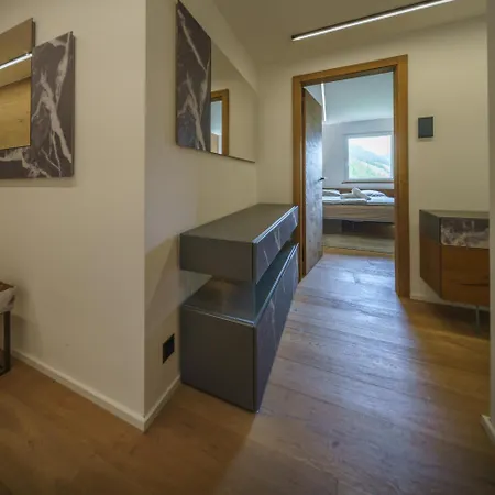 Luxury Mountain With Private Sauna And Underground Parking Apartment *
