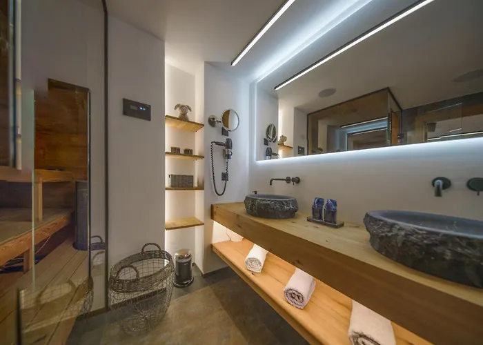 Luxury Mountain With Private Sauna And Underground Parking 公寓