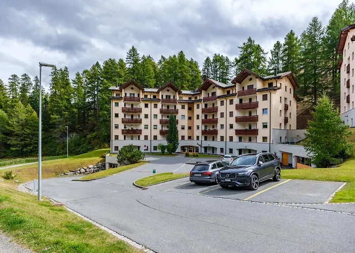Luxury Mountain With Private Sauna And Underground Parking Sankt Moritz