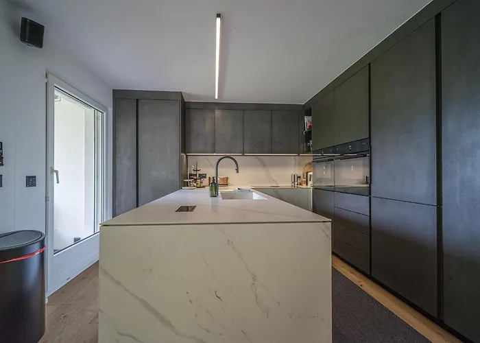 Luxury Mountain With Private Sauna And Underground Parking Apartament
