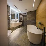 Appartement Luxury Mountain With Private Sauna And Underground Parking *